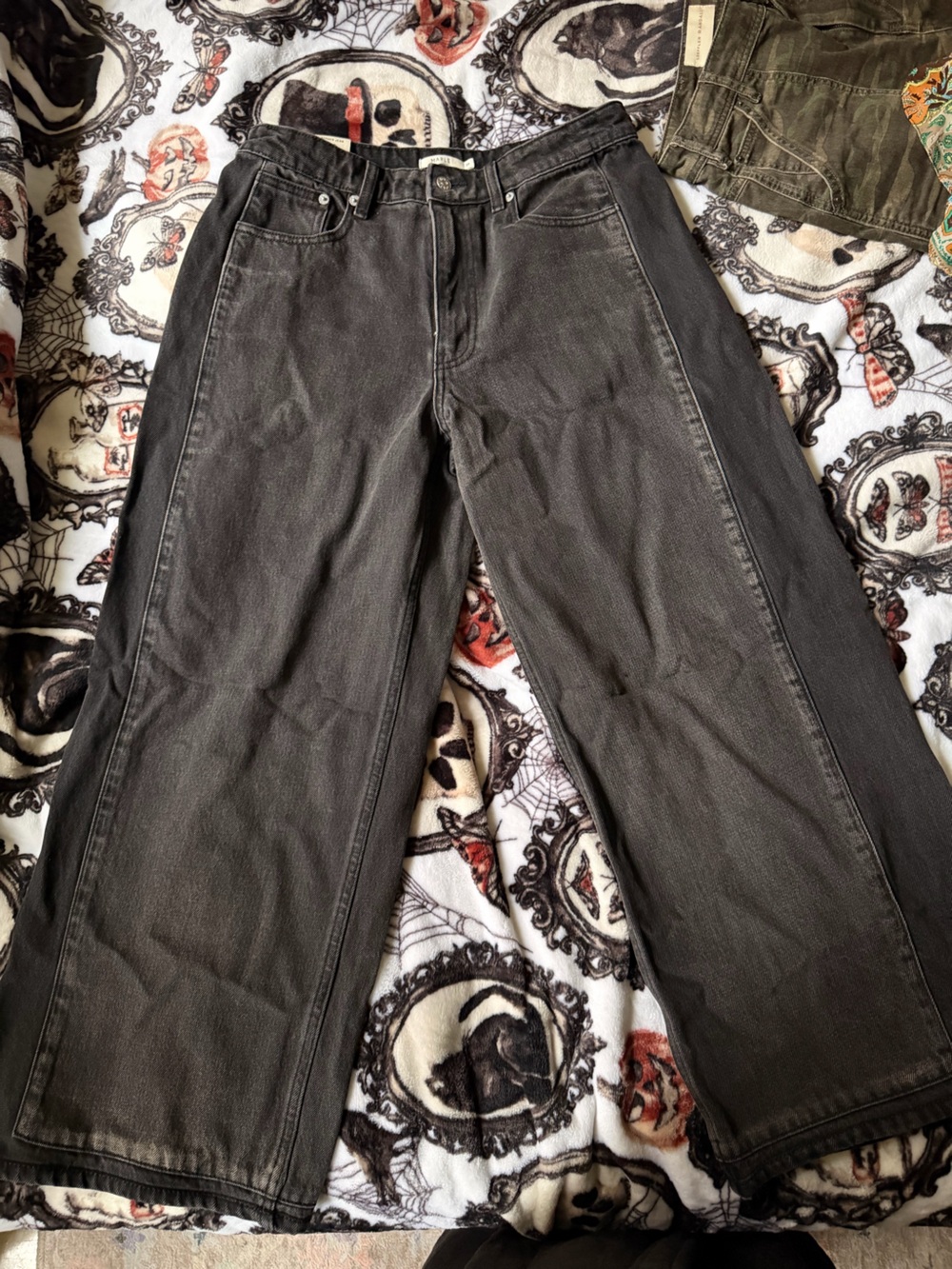 Women’s baggy wide leg jeans